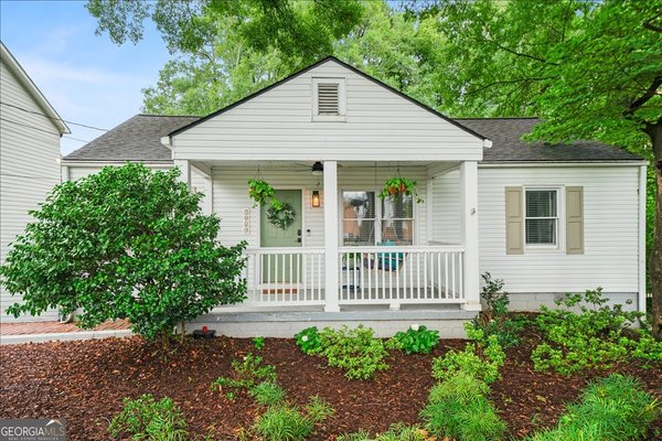 1923 Dresden Drive, Brookhaven