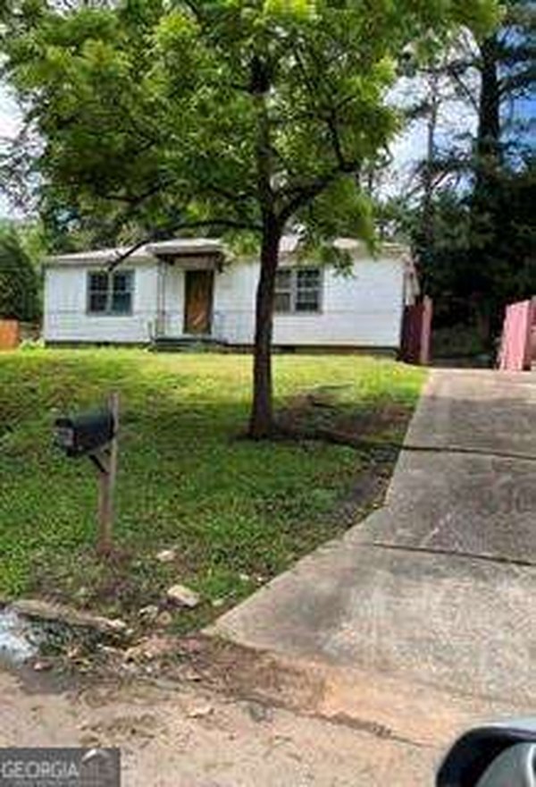 1211 Aleamo Drive, Marietta