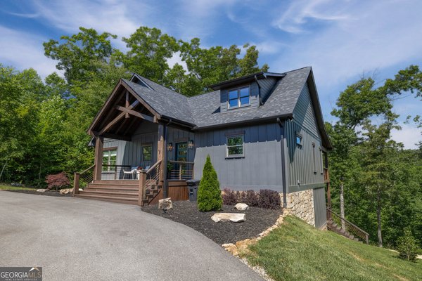 141 Long View Lane, Blue Ridge