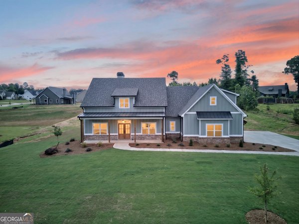 332 Cammie Way, Williamson