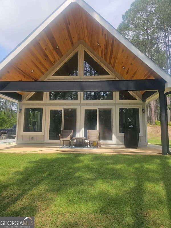 2595 Omaha Drive, Elberton