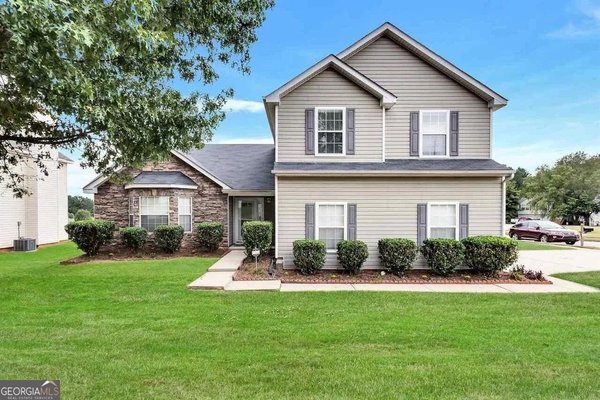 609 Jeans Circle Stockbridge