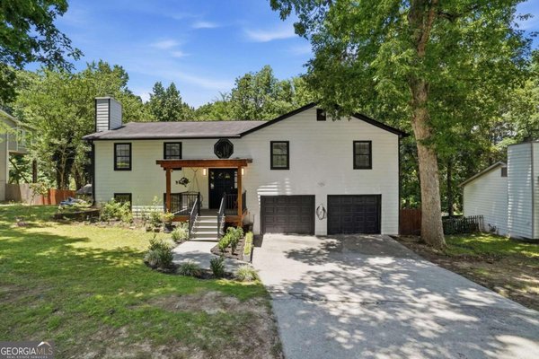 242 Muddy River Road, Lawrenceville