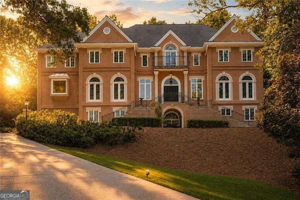 main picture of 135 Lameloise Lane, Atlanta