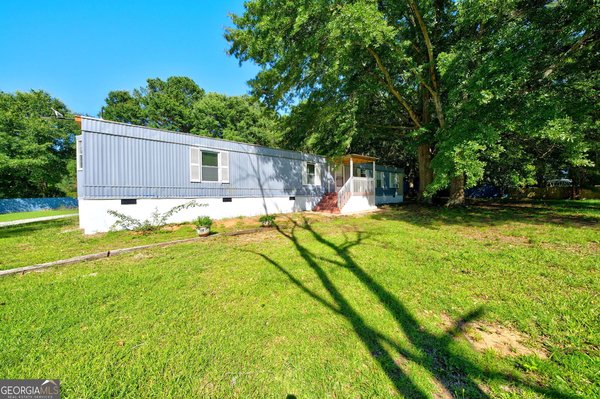 main picture of 416 Blueberry Court, Winder