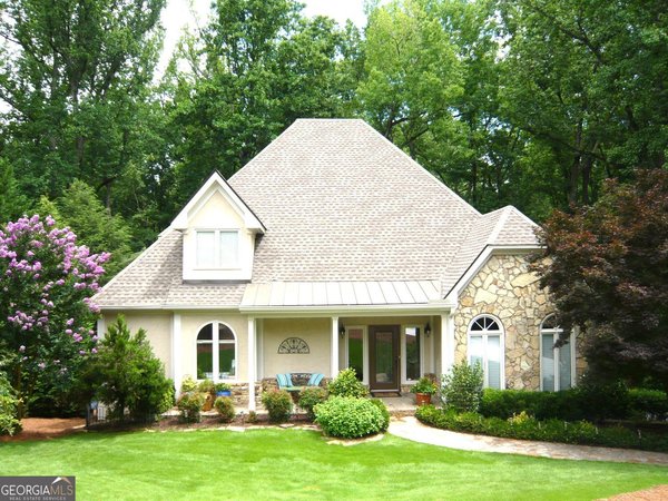 9370 Bluffwind Chase, Roswell
