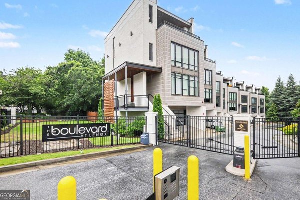 904 Lenox Boulevard, Atlanta
