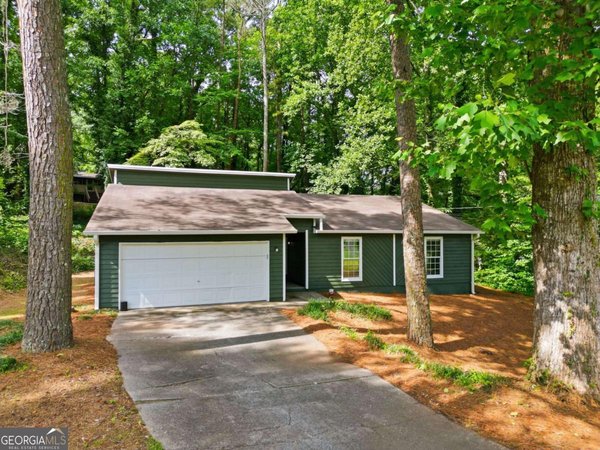 4738 Jamerson Forest Circle, Marietta