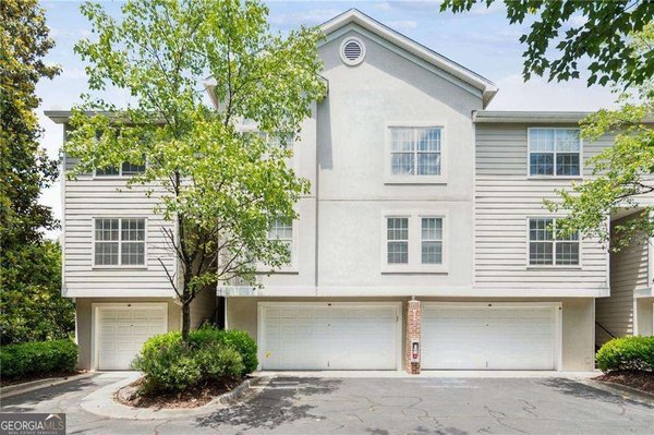 main picture of 4248 River Green Drive, Atlanta
