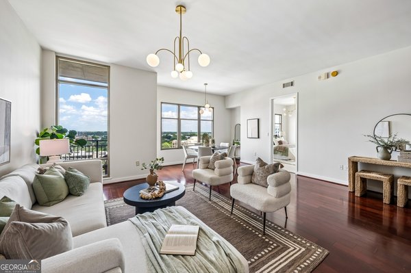 565 Peachtree Street, Atlanta