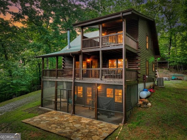 782 Scenic Mountain View Road, Blue Ridge