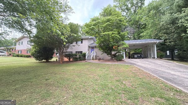 2761 Whisper Court, Douglasville