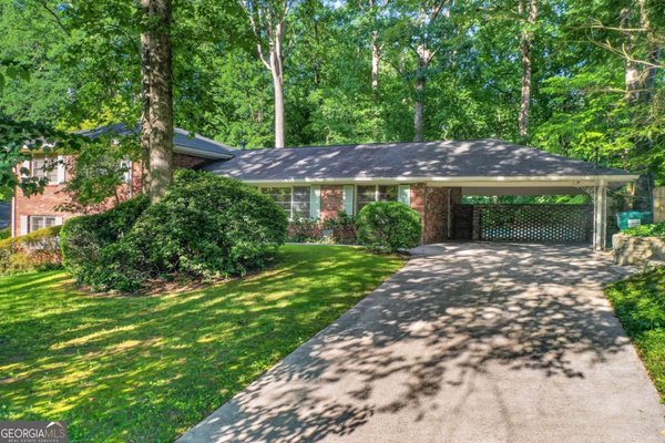 6885 Heathfield Drive, Atlanta