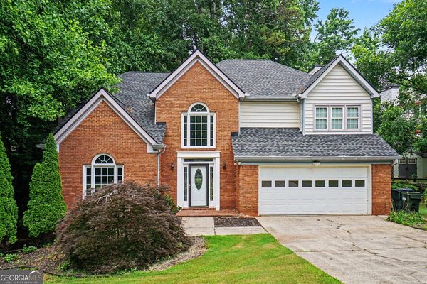 810 Deep Lake Drive, Kennesaw