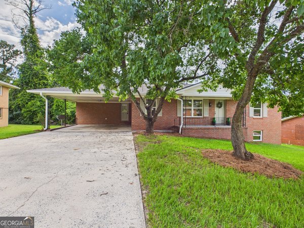 1562 Berkshire Drive, Macon