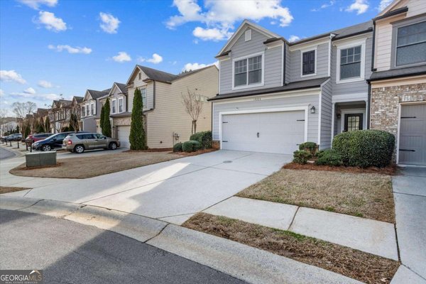 main picture of 1005 Chalbury Way, Alpharetta