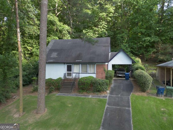 2072 Snow Road, Atlanta
