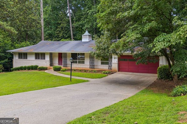 165 Spalding Drive, Atlanta