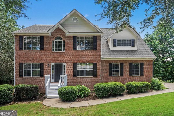 main picture of 2905 Angel Oak Circle, Dacula