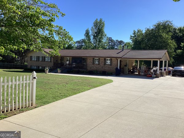 2779 Bob Cox Road, Marietta