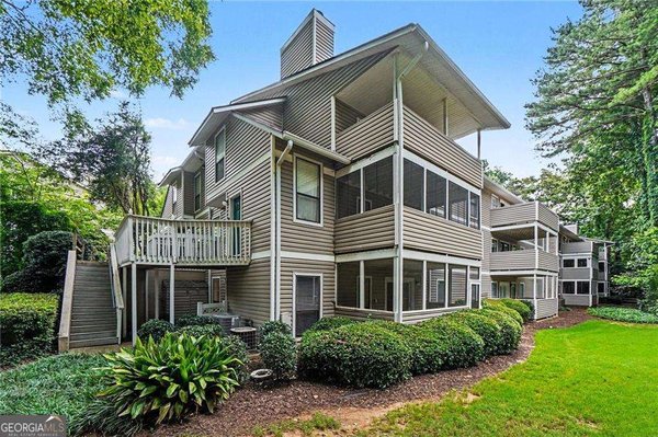 616 Wynnes Ridge Circle, Marietta