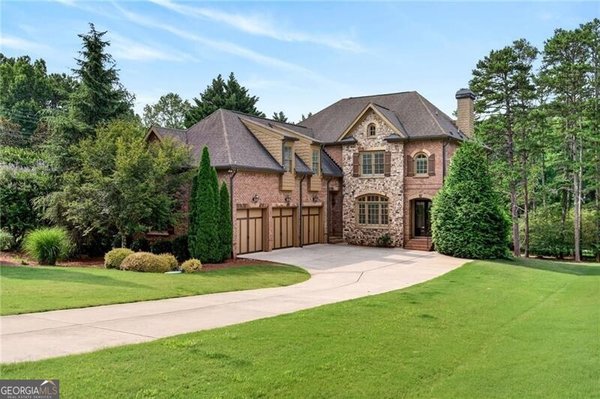 483 McGinnis Way, Alpharetta