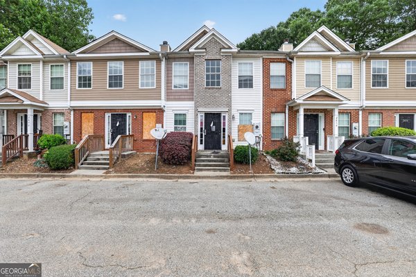 2852 Vining Ridge Terrace Decatur