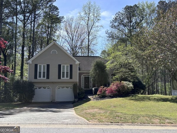 1945 Hobson Court Marietta