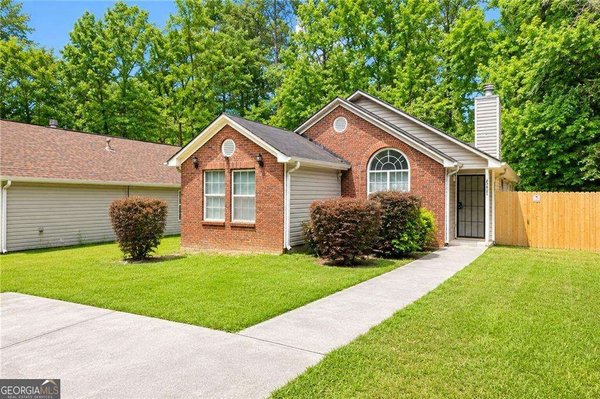 Picture of Neighborhood BEN HILL HIGHLANDS in Atlanta, GA