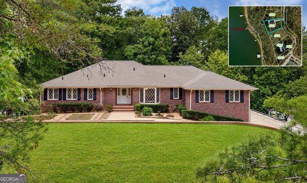 4521 Shoreline Drive Gainesville