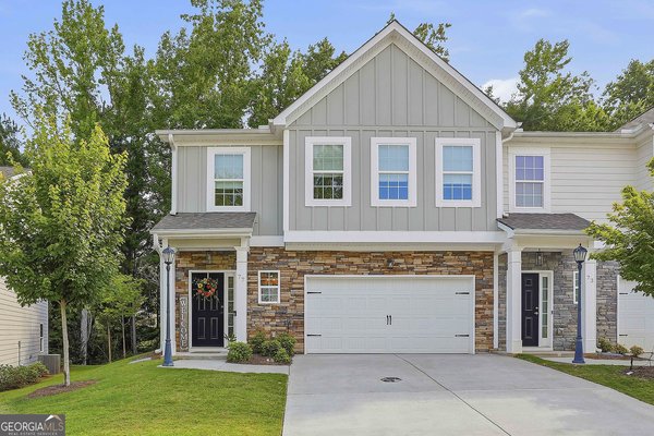 77 Portico Place Newnan