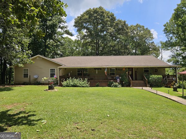 1440 County Road 26, Roanoke