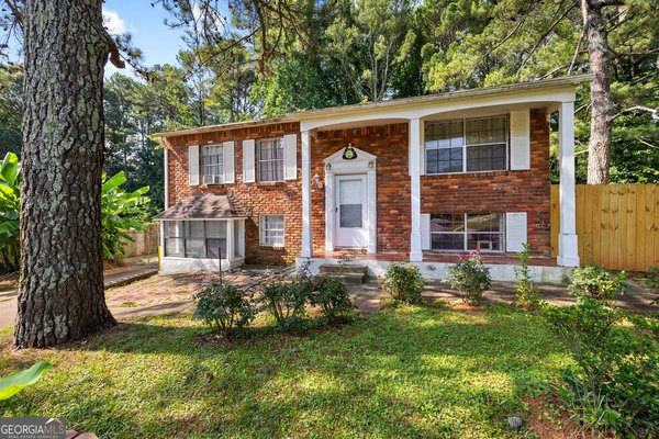 1025 Lynwood Place Forest Park