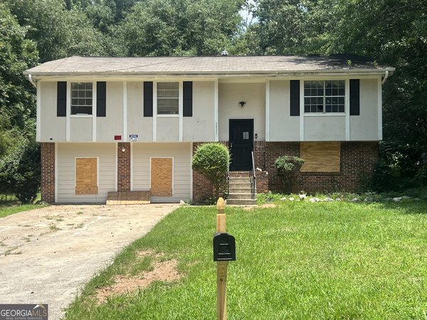 5852 Hallwood Court Lithonia