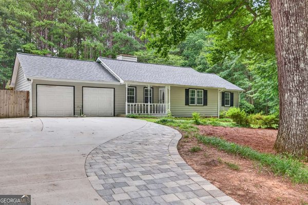 3735 Creekwood Drive Loganville