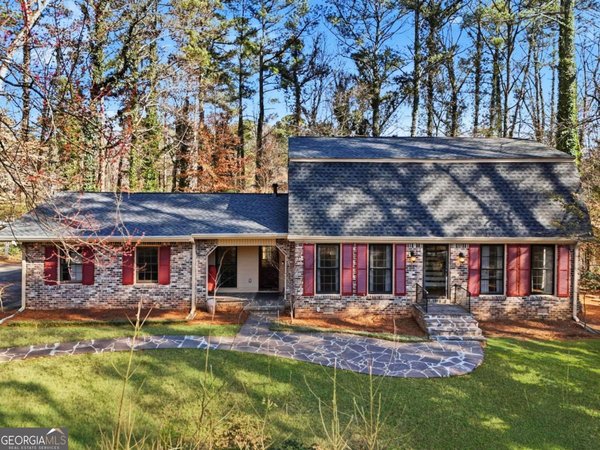 2037 Stoneleigh Drive, Stone Mountain