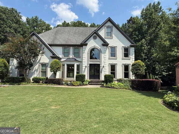 main picture of 10645 Oxford Mill Circle, Alpharetta