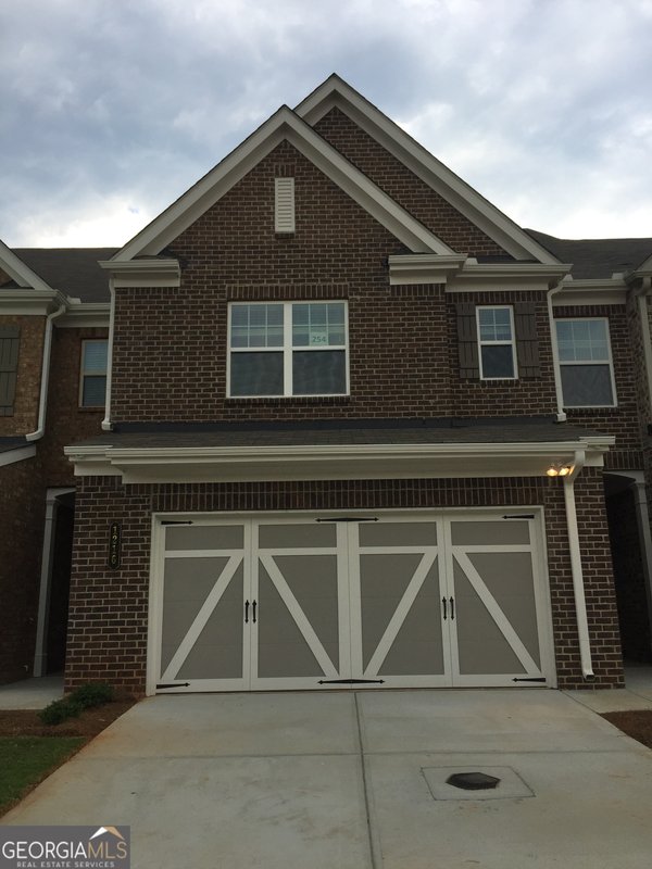 main picture of 1208 Foxcroft Lane, Cumming