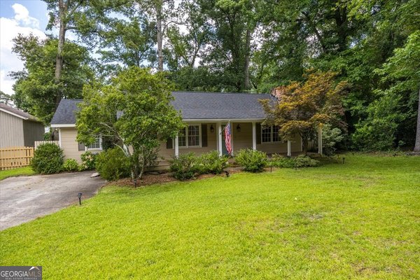 3240 Lousie Place macon
