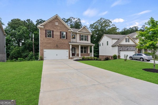 main picture of 151 Hinton Farm Way, Dacula