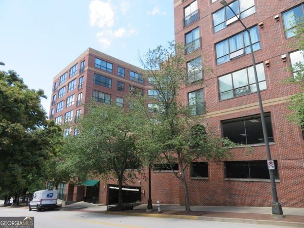 main picture of 115 Peachtree Place, Atlanta