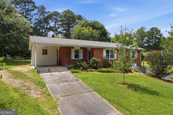 3576 Lakeshore Drive Smyrna