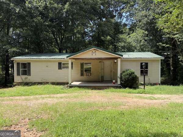 main picture of 1633 Butterfly Lane, Statham