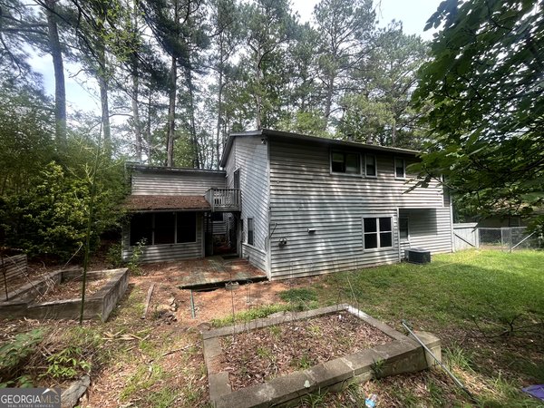 6717 Live Oak Lane Douglasville