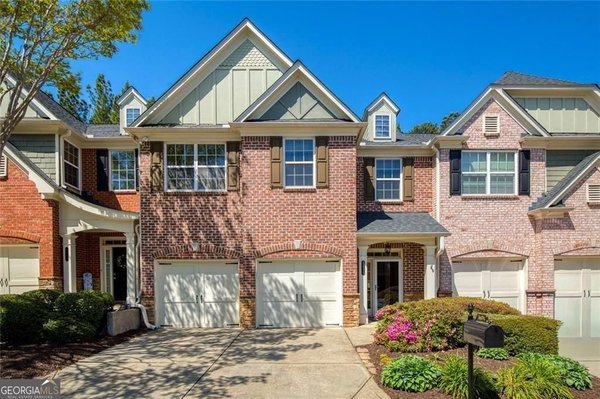 1404 Lexington Drive, Roswell