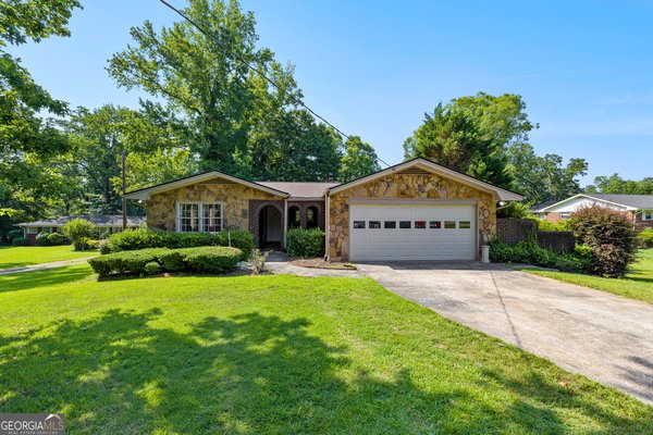 45 North Drive, Hampton