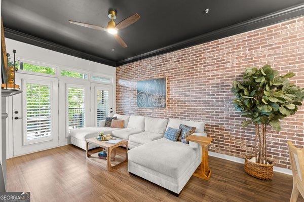 812 Creek View Lane, Roswell