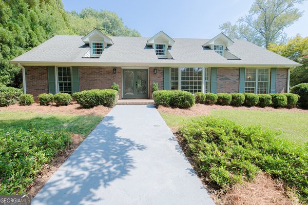 4962 Dewberry Circle Acworth