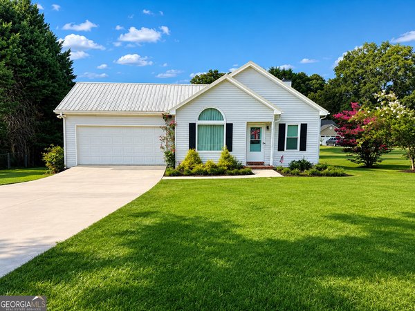 main picture of 470 Hammond Road, Statham