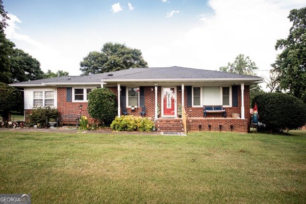 335 Robert Hardeman Road, Winterville